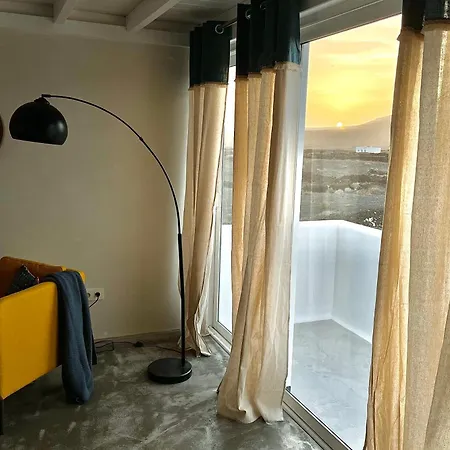Apartament Cocomar Ii- Luxurious Loft, Just The Ocean And Volcano Guatiza