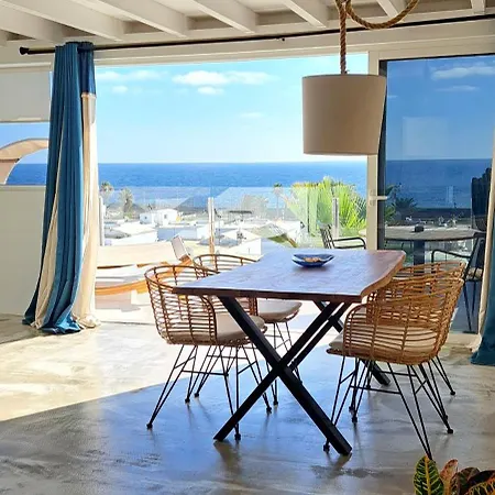 Cocomar Ii- Luxurious Loft, Just The Ocean And Volcano Guatiza