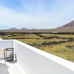 Cocomar Ii- Luxurious Loft, Just The Ocean And Volcano 아파트 Guatiza